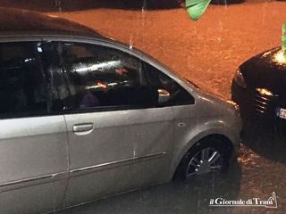 Maltempo a Trani: allagata la scuola materna Pertini, problemi anche alla Fabiano. Nella notte, via Pozzopiano sommersa fino a via Malcangi