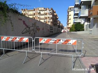 Transenne a Trani, ne spuntano altre in via Vittorio Veneto