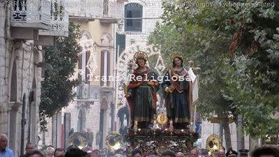 Trani religiosa, la processione della festa liturgica in occasione dei Santi Medici