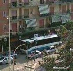 AGGIORNATO. Autista picchiato da passeggero a Trani: la Polizia identifica l'aggressore