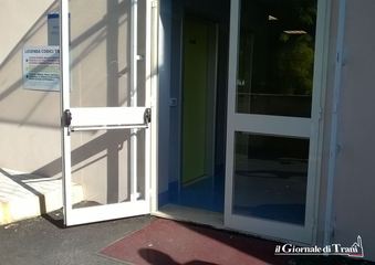 AGGIORNATO. Pronto soccorso di Trani, nuovo ma inaccessibile: utente in carrozzina si rifiuta di entrare dalla camera calda