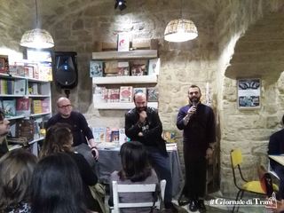 VIDEO. Rondoni a Trani presenta il suo «Contro la letteratura»: «L'Italia non esiste più, esistono solo il gusto e l'arte italiana nel mondo»