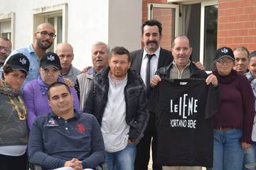 Da Trani in scena a Milano: gli ospiti del Jobel si esibiranno il 4 novembre. E, intanto, incontrano l'inviato de «Le iene»