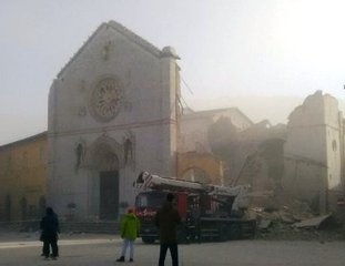 Nuovo terremoto nel centro Italia, avvertito anche a Trani. Distrutta la basilica di San Benedetto a Norcia