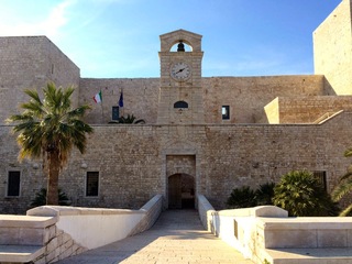 Castello svevo e “Trani sposi”, Lima critica l’aumento del prezzo del biglietto: «Si penalizza un evento importante per Trani»