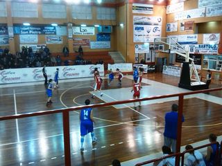 L'Olimpia non fallisce l'esordio: Trani-Brindisi 46-39. Errori in lunetta, il coach chiede più orari per gli allenamenti