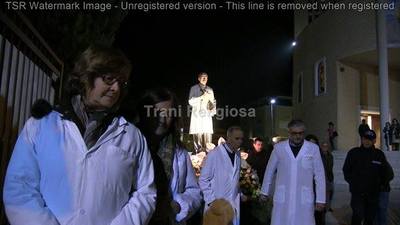 VIDEO. Trani religiosa, a Pozzo piano fiaccolata di quartiere in memoria di San Giuseppe Moscati