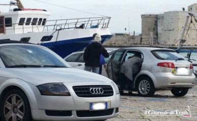 Porto di Trani, un abusivo al comando. E ha anche il fischietto