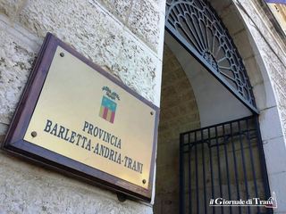 Rombano motori e tremano i vetri: evacuata ed inibita una porzione della sede della Barletta-Andria-Trani