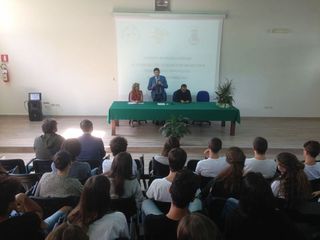 Ancora furti nelle scuole di Trani: nella notte, rubato materiale informatico al Liceo scientifico