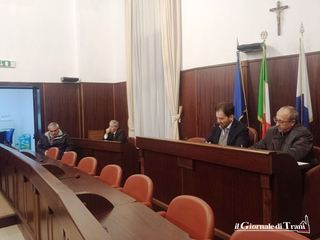 Il consiglio comunale di Trani e le «anomalie» della maggioranza, Ferrante: «Ho fatto il certificatore, ma politicamente è tutto ok»