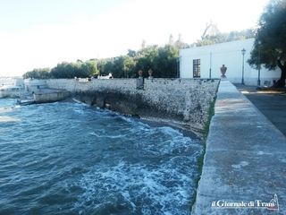 Riqualificazione del litorale di Trani, Lima (Fdi): «Comune in ritardo, finanziamenti a rischio»