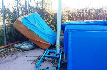 Banda di teppistelli minaccia il custode del palazzetto di Trani: non ha denunciato, per timore dei genitori