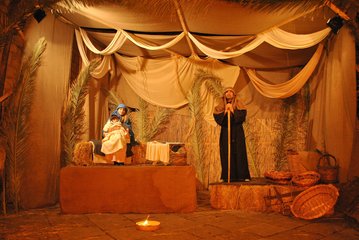 Comune di Trani fermo sul presepe vivente, Xiao Yan rompe gli indugi: «Noi lo facciamo a santa Geffa, senza contributi». Questa sera, il rituale falò