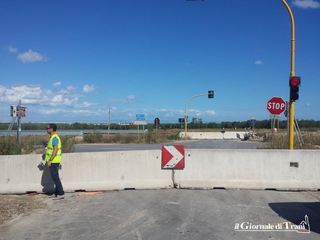 Trani-Andria, il ponte a metà strada fu eliminato per la presenza di grotte: realizzarlo adesso costerà 2 milioni, ma i soldi li avrebbe solo la Regione