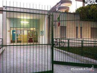 La scuola materna Pertini riapre dopo cinquanta giorni: domani, alla campanella, anche il sindaco di Trani