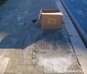 Marciapiedi del lungomare di Trani riparati a tempo di record dagli operatori dei cantieri sociali