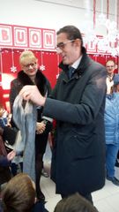 Riaperta stamattina la scuola materna Pertini, alla prima campanella anche il sindaco di Trani: «Non sono Superman»