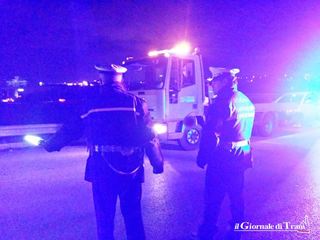 Impatto fra due auto sulla rampa di Trani Sant'Angelo: un ferito