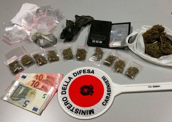 «Facce sospette in quel palazzo, andate a controllare». Trani, i carabinieri arrestano spacciatore 27enne incensurato