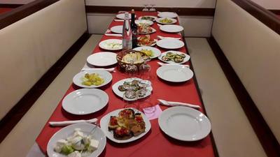 All'insegna della solidarietà la mensa di Natale per i bisognosi organizzata da un ristorante di Trani