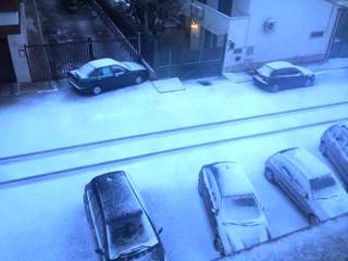 AGGIORNATO. Allerta meteo, temperature in ulteriore calo e neve a Trani anche e soprattutto oggi