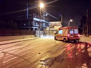 FOTO. Dall'allerta meteo alla neve a Trani: nessun incidente, ma quattro quintali di sale sulle strade a rischio di Capirro. E lo stadio è già imbiancato
