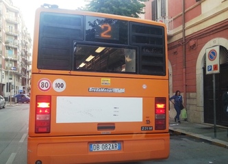 AGGIORNATO. Neve a Trani, nuovamente in circolazione i bus di Amet. Quasi tutto fermo in casa Stp. Info