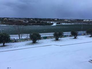 Maltempo, dove non arriva il Comune c'è Trani soccorso: liberata dal ghiaccio la zona Pozzopiano