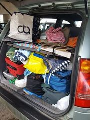 Dormirono in auto nei pressi dello stadio di Trani, poi un costruttore li ha ospitati gratis. Casa comprata, fra un mese dovranno uscirne: dove andranno?