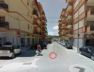 Trani, quando la buca la trovi anche su Google maps: il caso di via Vittorio Veneto e le segnalazioni degli utenti