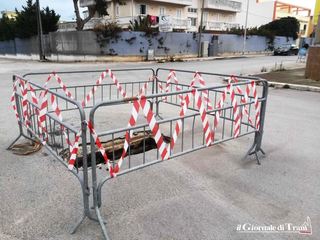 Buche a Trani «no», molte criticità nelle periferie nord e sud. Le foto degli utenti