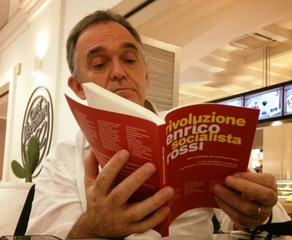 A Trani, Rossi parla del libro “Rivoluzione socialista”: «Dove sta scritto che bisogna trattare così la nuova generazione?»