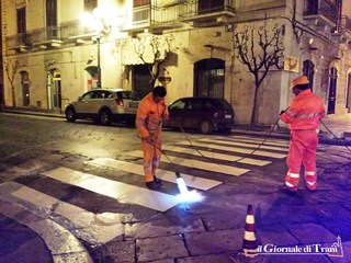 Trani, corso più sicuro: ecco le nuove strisce pedonali, più durature e performanti