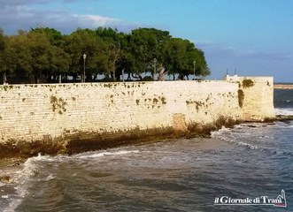 Atti incompleti, temporaneamente sospesa la gara per i lavori di risanamento del litorale di Trani