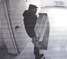 Furti nelle scuole di Trani, tredici episodi in tre mesi e mezzo. Ed una domanda: come facevano i ladri della Montessori a sapere dei pc appena acquistati?