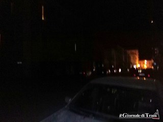 Trani, la zona di piazza Garibaldi senza illuminazione per due ore e mezza: guasto risolto alle 21.30