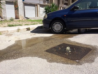 Trani, si rompe tronco di fogna nera a Pozzopiano: liquami, disagi e proteste in corso don Luigi Sturzo