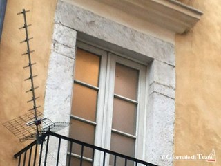 Trani, casa natale di Bovio occupata: rilascio o sgombero rinviati alla prossima settimana