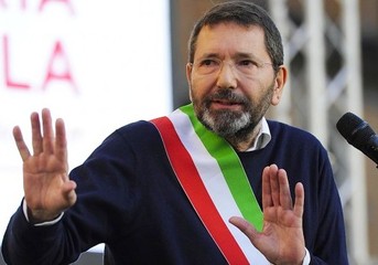 Quanto vi è stato simpatico l'ex sindaco di Roma? Fateglielo sapere oggi sera: Ignazio Marino allo Sporting club di Trani