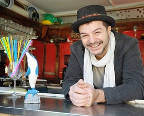 “Strane circostanze”, negli store digitali il primo album del cantautore di Trani Antonio Bucci. Presto anche un tour