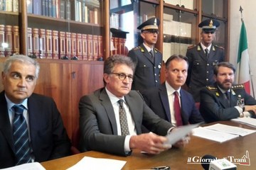 «Sistema Trani», il Comune si costituirà parte civile contro il suo funzionario e chi ne avrebbe tratto vantaggio. Prolungato l'incarico all'avvocato Maralfa