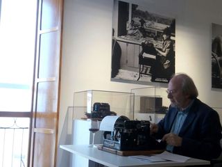 «Vin' a Trani», quando cancellare era impossibile: ecco cosa hanno scritto - e corretto - a macchina i giornalisti