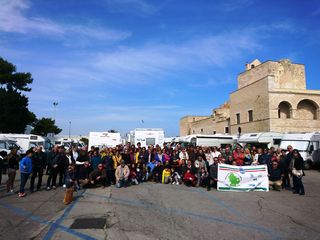Camperisti, passione da ricambiare: Trani ne ospita 160 dalla Lucania, ma resta ancora senza un'area attrezzata
