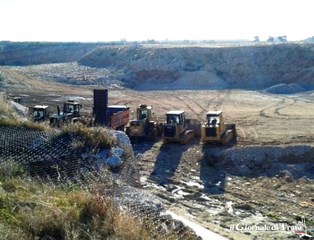 Pala meccanica rubata nella discarica di Trani, Vigilanza notturna e due suoi dipendenti condannati a pagare 200mila euro