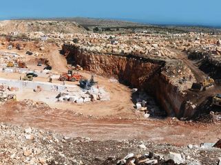 Attività estrattive, la Regione approva la delega al Comune di Trani: potrà redigere i piani particolareggiati