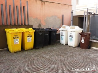 Differenziata, Trani quasi «cenerentola» della Bat: 21 per cento. In compenso, abbiamo l'ecotassa più alta: 25 euro per tonnellata