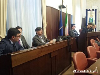 Consiglio comunale di Trani, sull'approvazione del Piano economico finanziario la maggioranza è spaccata