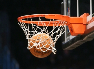 AGGIORNATO. Fortitudo Trani travolge Brindisi ed è virtualmente salva. Juve vince a Massafra: serie D ad un passo. Avis ko ad Alezio