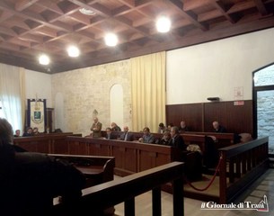 Tari a Trani, il consiglio approva gli aumenti. Resta da verificare la legittimità del provvedimento